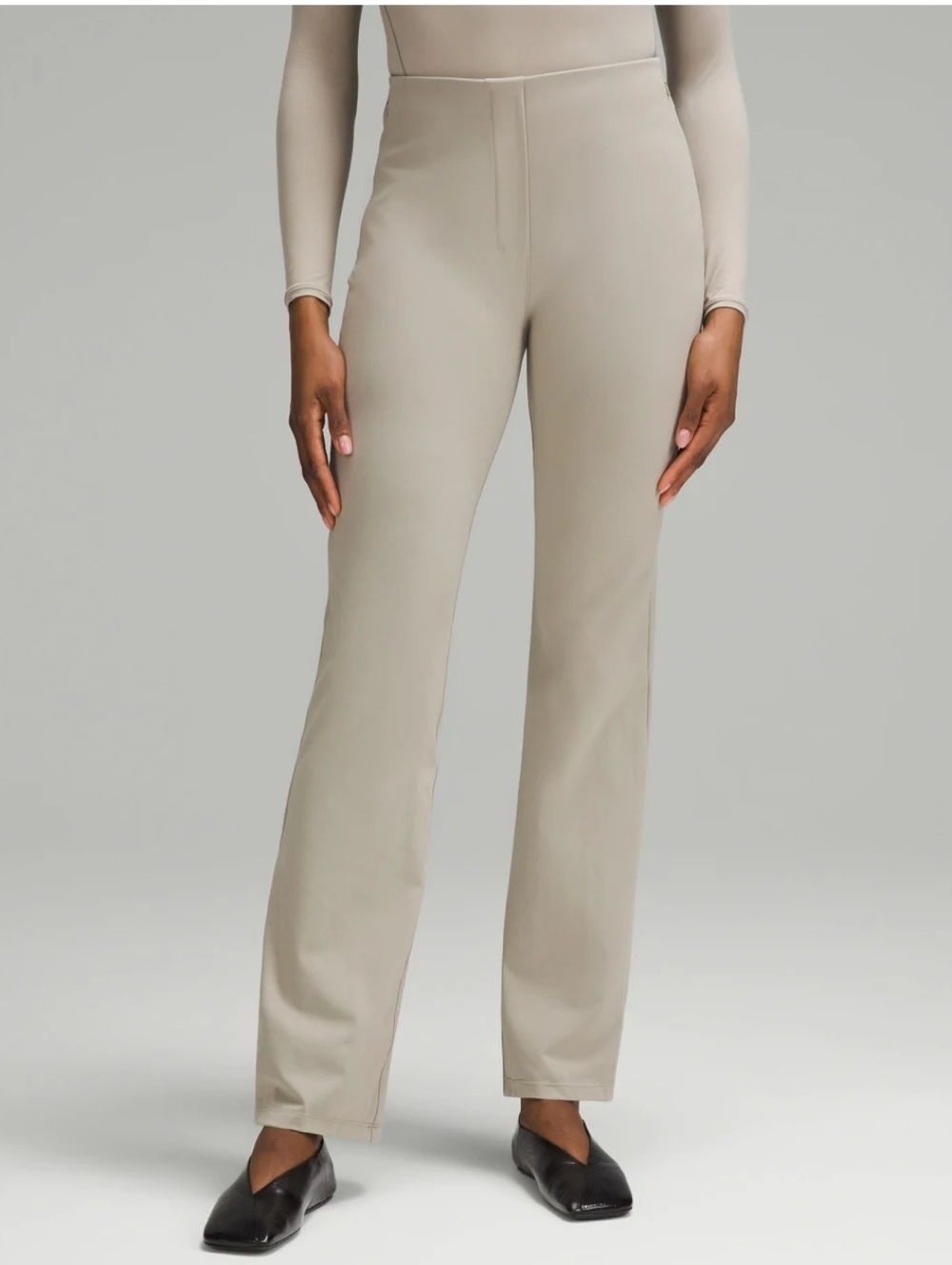 Smooth Fit Pull-On High-Rise Pant Regular in Riverstone